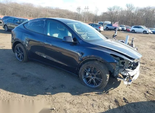 7SAYGDED1RF184139 2024 2024 Tesla Model Y- Long Range Dual 1