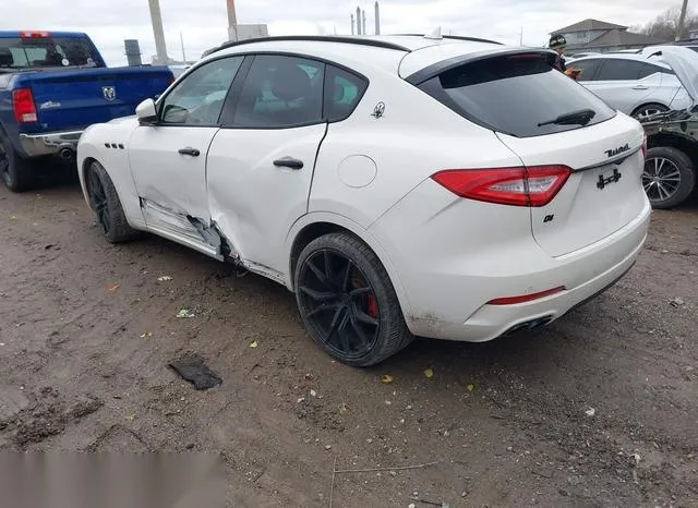 ZN661XUL0HX250697 2017 2017 Maserati Levante 3