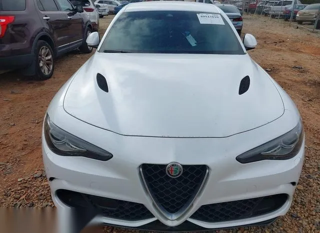 ZARFAEAV5J7582335 2018 2018 Alfa Romeo Giulia- Quadrifoglio 6