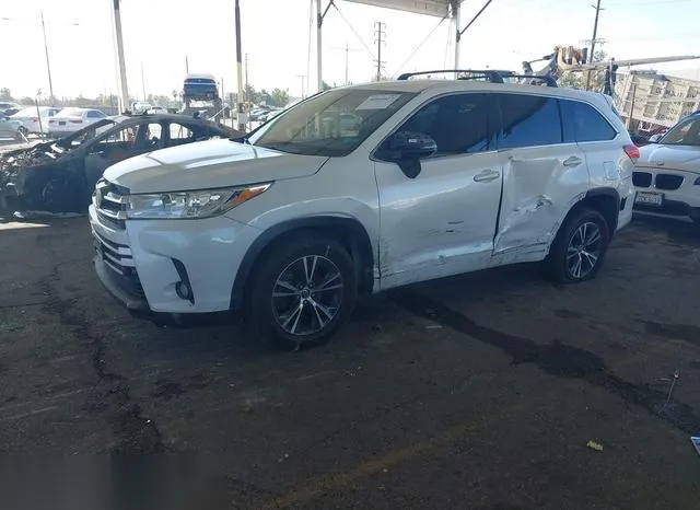 5TDZZRFH5HS218703 2017 2017 Toyota Highlander- Le Plus 2