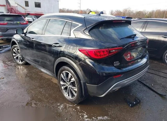 SJKCH5CR9KA010419 2019 2019 Infiniti QX30- Luxe 3