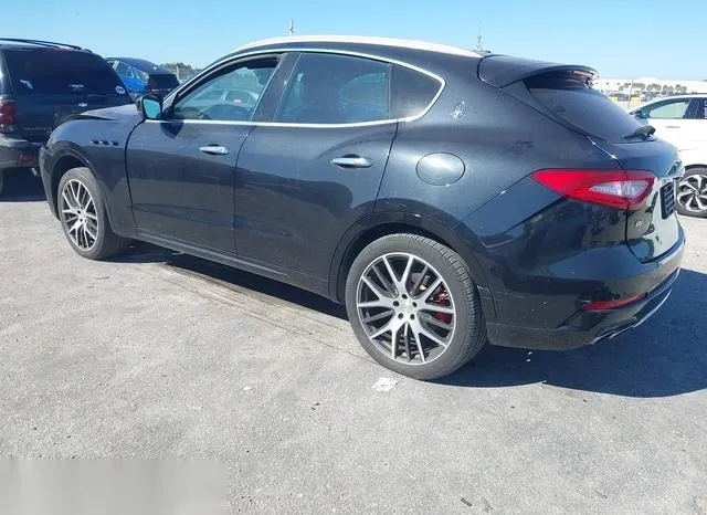 ZN661XULXHX250674 2017 2017 Maserati Levante 3