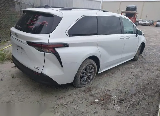 5TDJRKECXPS161925 2023 2023 Toyota Sienna- Xle 4