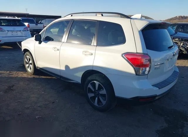 JF2SJARC8JH429965 2018 2018 Subaru Forester- 2-5I Limited 3