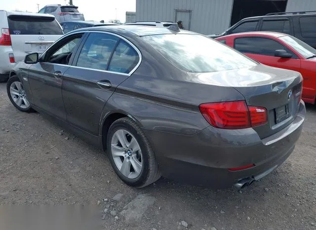 WBAFR1C59BC742778 2011 2011 BMW 5 Series- 528I 3