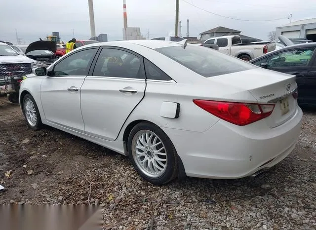 5NPEC4AC2BH116254 2011 2011 Hyundai Sonata- SE 3