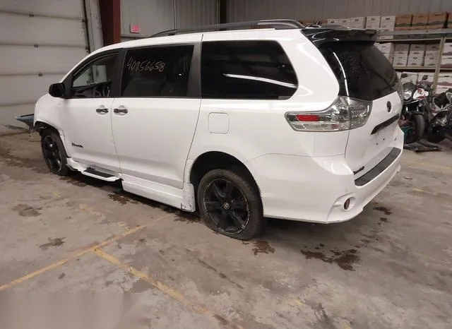 5TDXZ3DC3LS073150 2020 2020 Toyota Sienna- Se/Se Premium 3