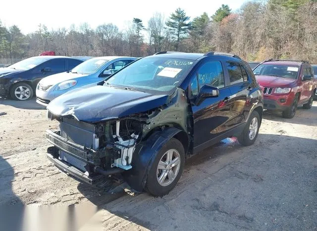 KL7CJPSB2MB325337 2021 2021 Chevrolet Trax- Awd Lt 2