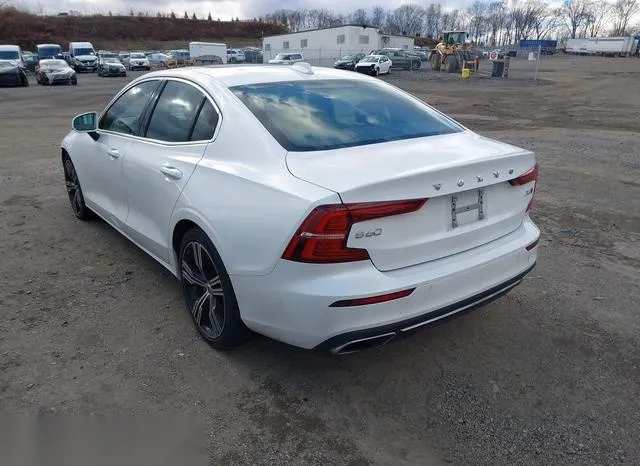 7JRL12TL5NG188137 2022 2022 Volvo S60- B5 Inscription 3