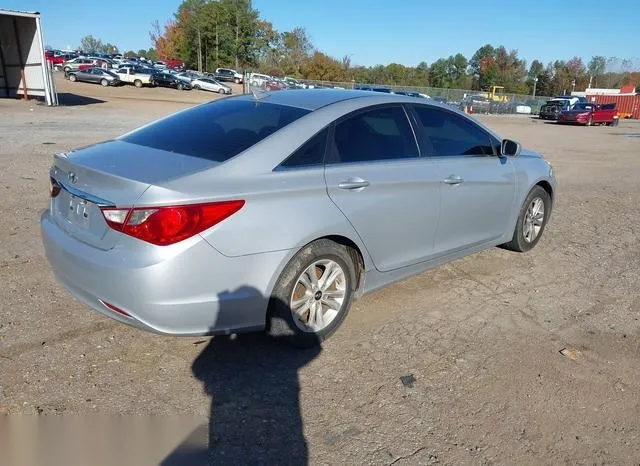 5NPEB4AC3CH369622 2012 2012 Hyundai Sonata- Gls 4