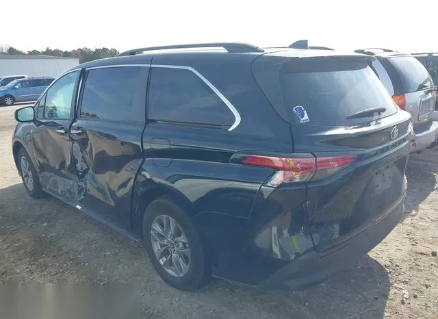 5TDYRKEC1NS093851 2022 2022 Toyota Sienna- Xle 3