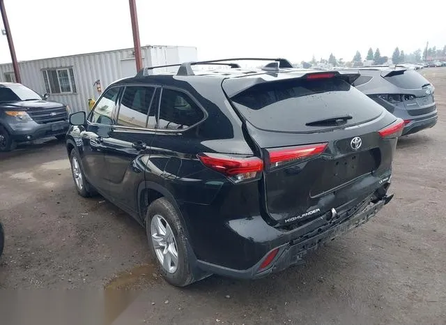 5TDBZRBH1NS249868 2022 2022 Toyota Highlander- LE 3