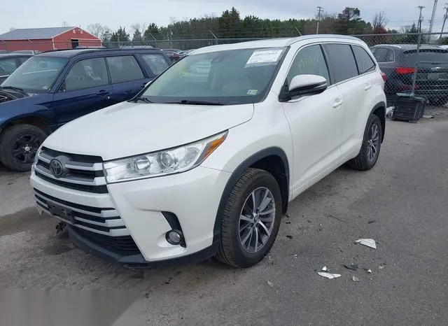 5TDJZRFH1JS529242 2018 2018 Toyota Highlander- Xle 2