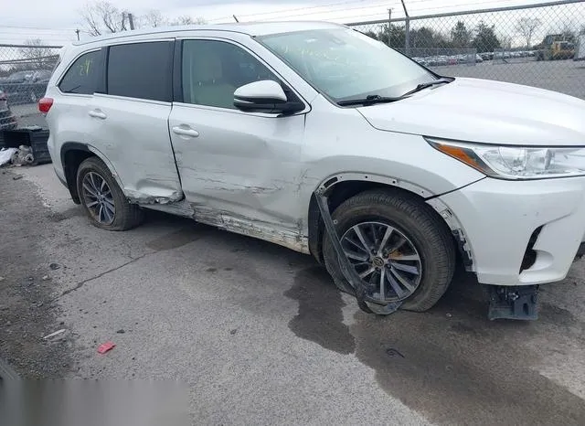 5TDJZRFH1JS529242 2018 2018 Toyota Highlander- Xle 6