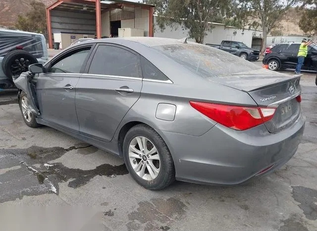 5NPEB4AC4DH747156 2013 2013 Hyundai Sonata- Gls 3