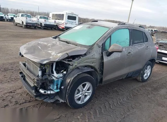 KL7CJPSMXNB525322 2022 2022 Chevrolet Trax- Awd Lt 2