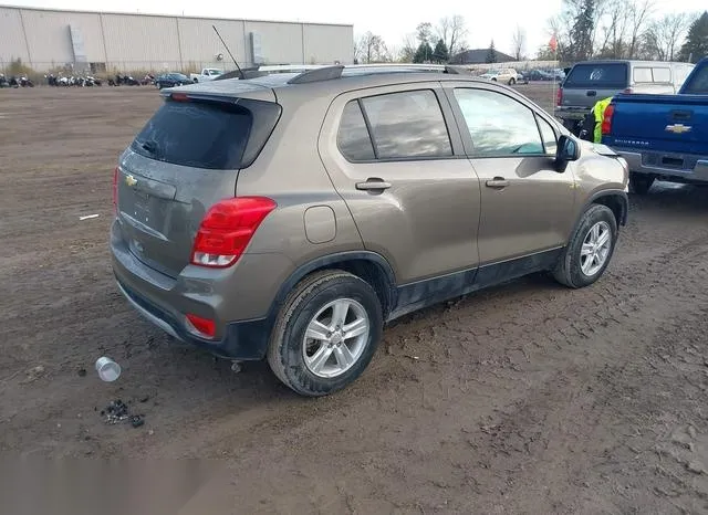 KL7CJPSMXNB525322 2022 2022 Chevrolet Trax- Awd Lt 4