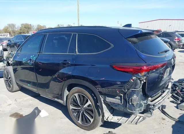 5TDLZRAH1NS134340 2022 2022 Toyota Highlander- Xse 3