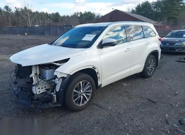 5TDJZRFH2JS525488 2018 2018 Toyota Highlander- Xle 2