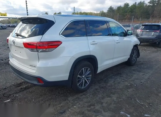 5TDJZRFH2JS525488 2018 2018 Toyota Highlander- Xle 4