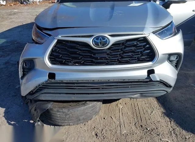 5TDHZRAH9MS075610 2021 2021 Toyota Highlander- Xle 6