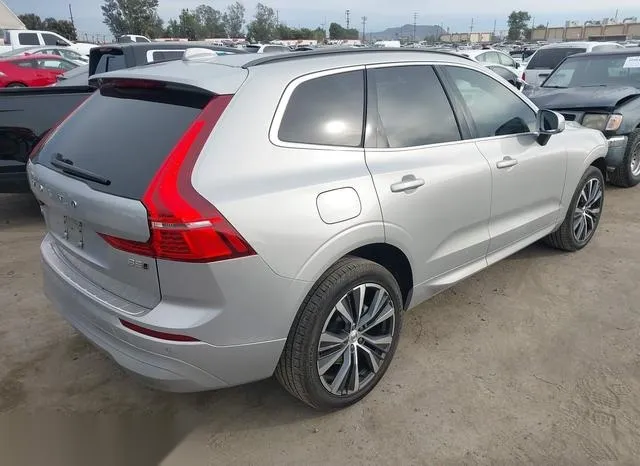 YV4L12RK1N1941336 2022 2022 Volvo XC60- B5 Momentum 4