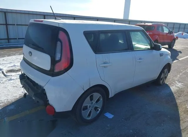 KNDJN2A26G7370890 2016 2016 KIA Soul 4