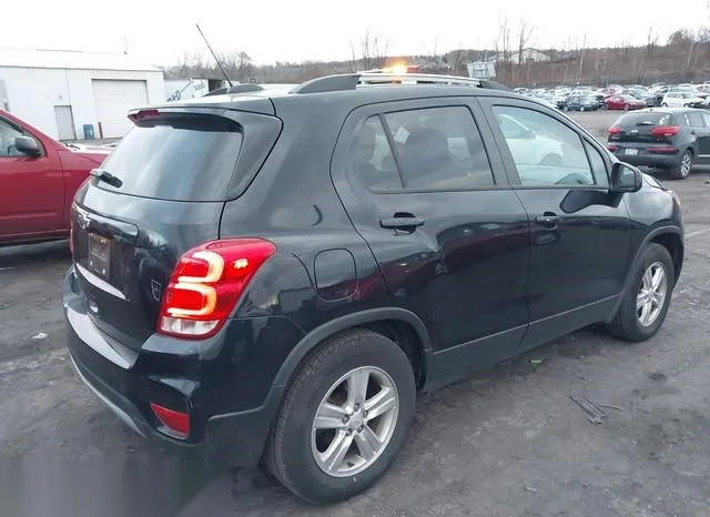 KL7CJPSB8MB346712 2021 2021 Chevrolet Trax- Awd Lt 4