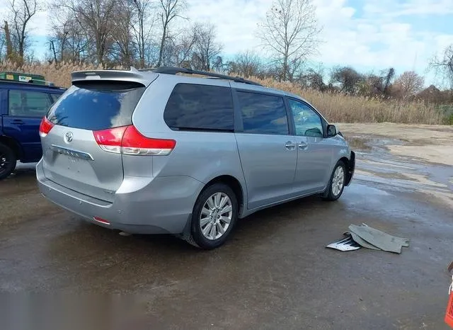 5TDYK3DC6BS073926 2011 2011 Toyota Sienna- Xle/Limited 4