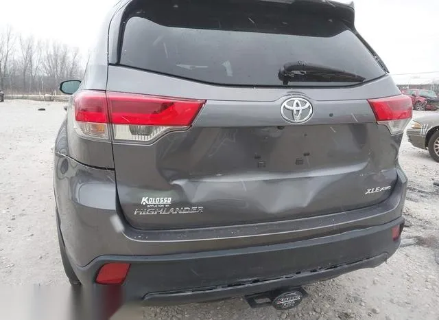 5TDJZRFH6HS439157 2017 2017 Toyota Highlander- Xle 6