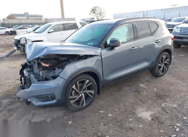 YV4162UM0N2673732 2022 2022 Volvo XC40- T5 R-Design 2