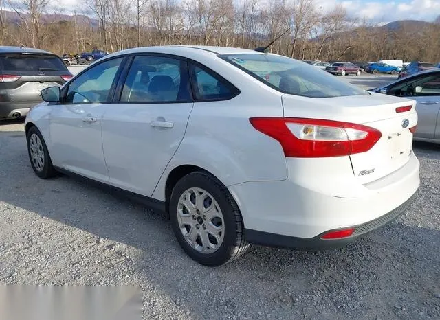 1FAHP3F28CL396695 2012 2012 Ford Focus- SE 6