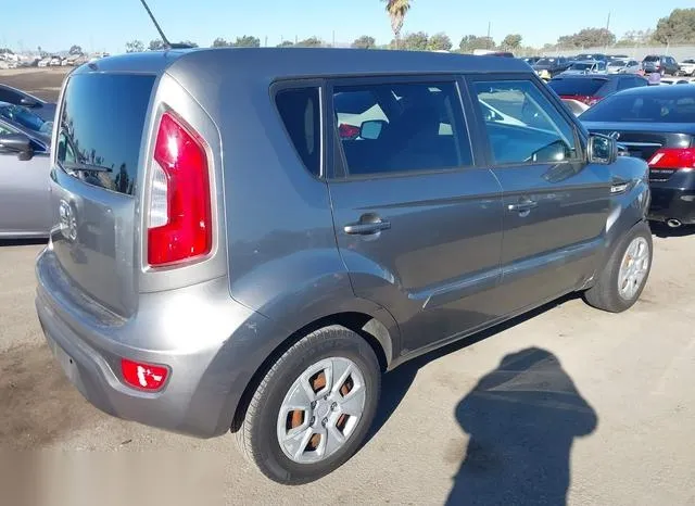 KNDJT2A55D7588931 2013 2013 KIA Soul 4