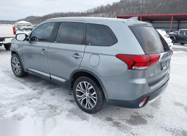 JA4AZ3A38HZ008935 2017 2017 Mitsubishi Outlander- SE 3