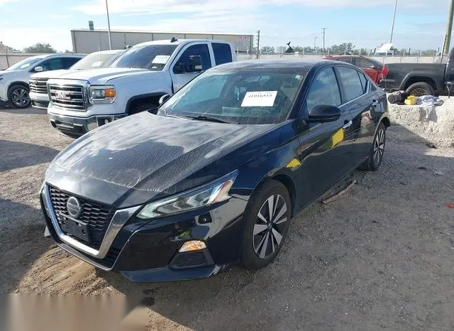 1N4BL4DV4MN333975 2021 2021 Nissan Altima- Sv Fwd 2