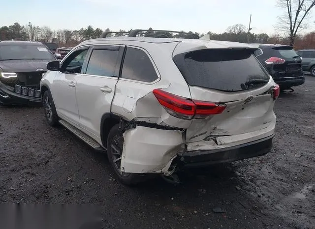 5TDJZRFH2HS447417 2017 2017 Toyota Highlander- Xle 3