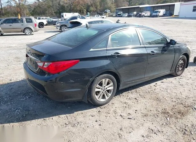 5NPEB4AC2BH301102 2011 2011 Hyundai Sonata- Gls 4