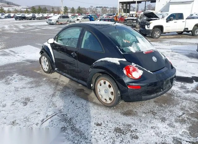 3VWPW3AG0AM035983 2010 2010 Volkswagen New Beetle- 2-5L Fin 3