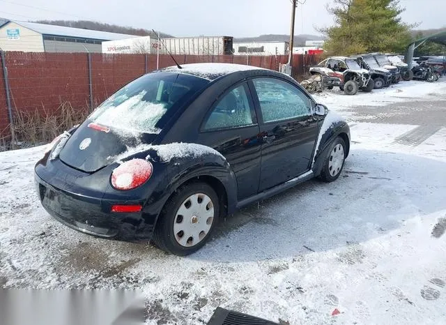 3VWPW3AG0AM035983 2010 2010 Volkswagen New Beetle- 2-5L Fin 4