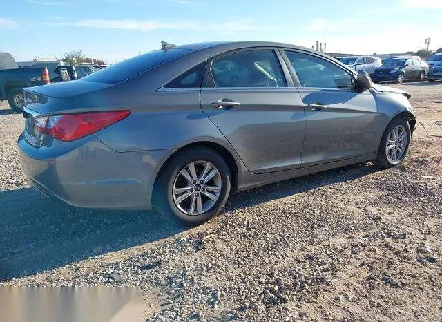 5NPEB4AC2DH703270 2013 2013 Hyundai Sonata- Gls 4