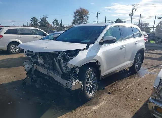 5TDKZRFH9KS318845 2019 2019 Toyota Highlander- Xle 2