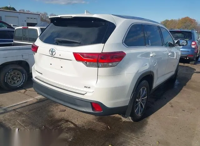 5TDKZRFH9KS318845 2019 2019 Toyota Highlander- Xle 4