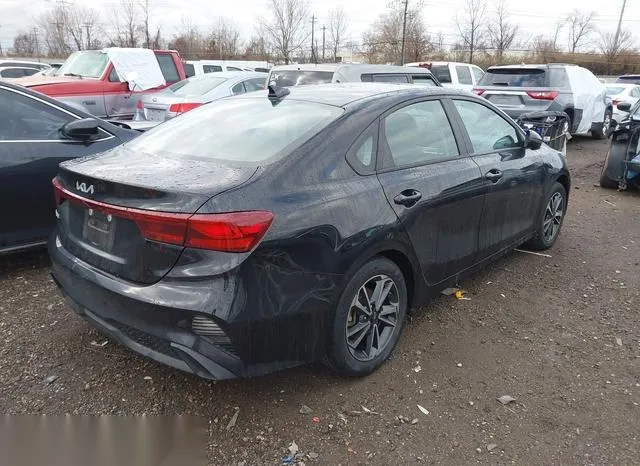 3KPF24AD0NE468502 2022 2022 KIA Forte- Lxs 4