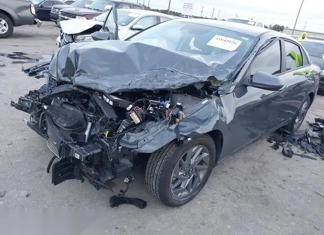 KMHLM4DG6RU646435 2024 2024 Hyundai Elantra- Sel 2