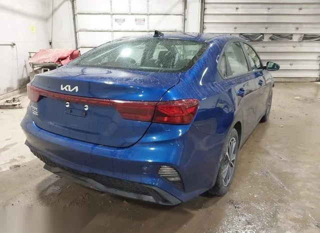 3KPF24AD6NE499639 2022 2022 KIA Forte- Lxs 4