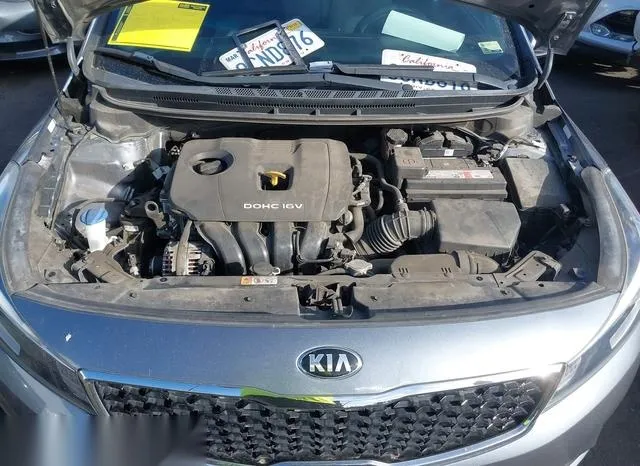 3KPFL4A75JE241274 2018 2018 KIA Forte- S 10