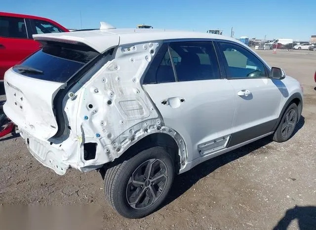 KNDCR3LE6P5075360 2023 2023 KIA Niro- EX 4