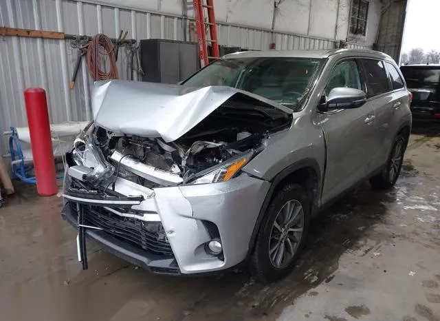 5TDKZRFH8KS339489 2019 2019 Toyota Highlander- Xle 2