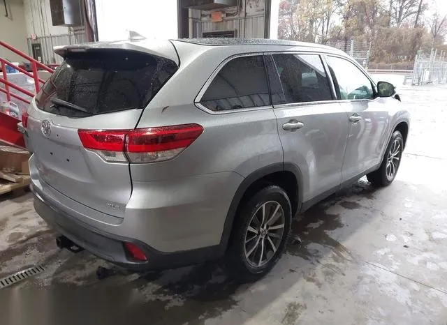 5TDKZRFH8KS339489 2019 2019 Toyota Highlander- Xle 4