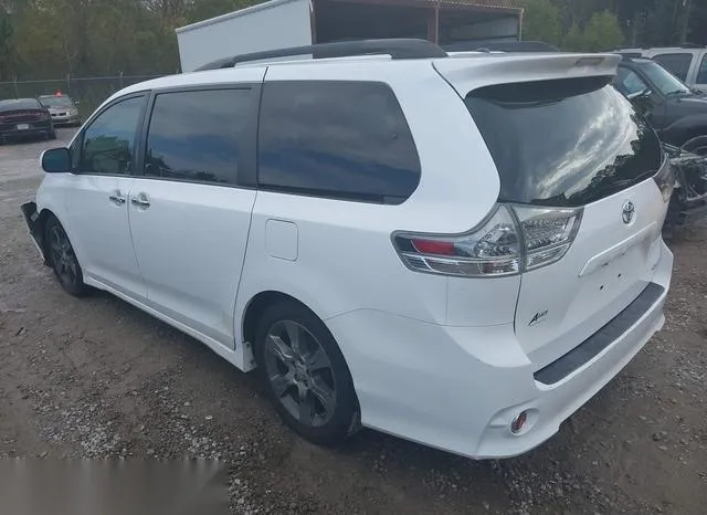 5TDXK3DCXDS341925 2013 2013 Toyota Sienna- Se 8 Passenger 3